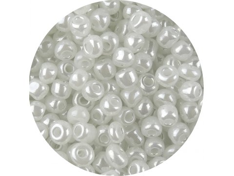 Koraliki szklane 4mm kulki drobne 18153 BIAŁY PÓŁPRZEZROCZYSTE Z DELIKATNYM OPALIZUJĄCYM POŁYSKIEM cena za 100g hurtownia