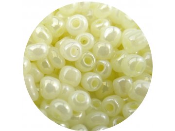 Koraliki szklane 4mm kulki...