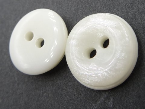 15mm Guziki ozdobne 12 sztuk kolor ECRU Z POŁYSKIEM MASY PERŁOWEJ  K276A guzik do bluzki żakietu marynarki dwudziurkowy