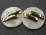 20mm Guziki ozdobne 12 sztuk kolor BIAŁY PERŁOWY JASNE ECRU K807 guzik plastikowy na stopce każdy jest inny duży wybór