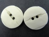 25mm Guziki ozdobne 12 sztuk kolor JASNE ECRU K674 guzik plastikowy dwudziurkowy bez połysku matowy