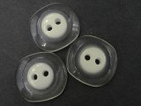 18mm Guziki ozdobne 12 sztuk kolor MLECZNY BIAŁY JASNE ECRU K716 guzik plastikowy dwudziurkowy przezroczysty na brzegach