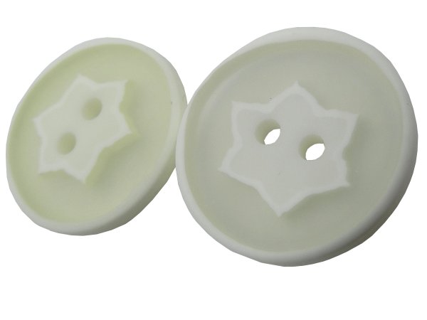20mm Guziki ozdobne 12 sztuk kolor JASNE ECRU K772 guzik plastikowy dwudziurkowy półprzezroczysty matowy z gwiazdką