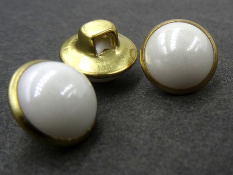 11mm Guziki ozdobne 10sztuk kolor MLECZNY BIAŁY PERŁOWY K632 guzik typu perełka ozdobny plastikowy na metalowej ZŁOTEJ stopce