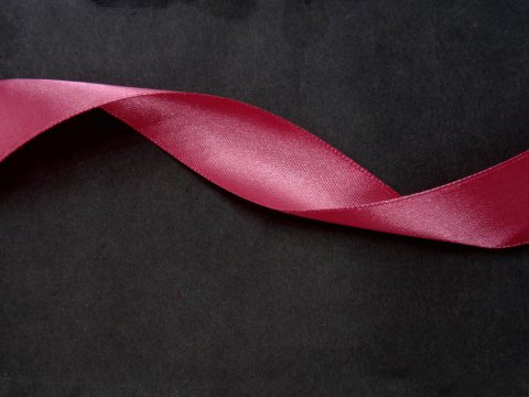 25mm wstążka dwustronna 25m 8258 RÓŻOWA INDYJSKA CIEPŁA atłasowa DF 100% polyester satynowa z dużym połyskiem wstążki GOLD-POL