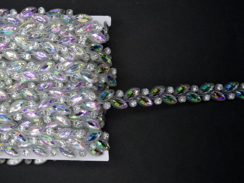 15mm Taśma 01 z cyrkoniami i kamieniami akrylowymi cena za 1m ozdobna z dżetami diamencikami dżetowa pasmanteria GOLD-POL