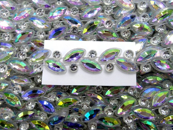 15mm Taśma 01 z cyrkoniami i kamieniami akrylowymi cena za 1m ozdobna z dżetami diamencikami dżetowa pasmanteria GOLD-POL
