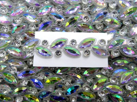 15mm Taśma 01 z cyrkoniami i kamieniami akrylowymi cena za 1m ozdobna z dżetami diamencikami dżetowa pasmanteria GOLD-POL