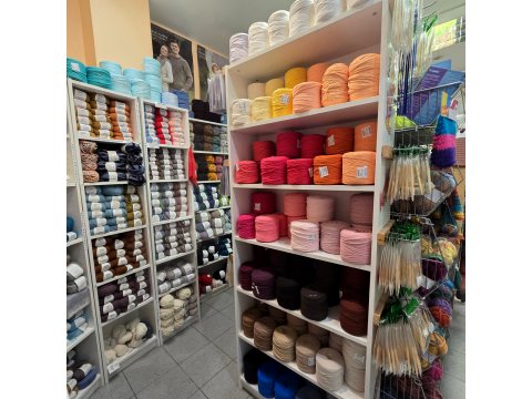 Spaghetti cotton ZIELONY DRESÓWKA cena za 1 sztukę około 120m włóczka z recyklingu t-shirt nici bawełna sklep