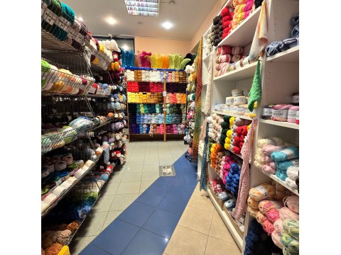 GALASSIA 02 RÓŻ FUKSJA 25g 112m kordonek z cekinami 2mm co 1cm